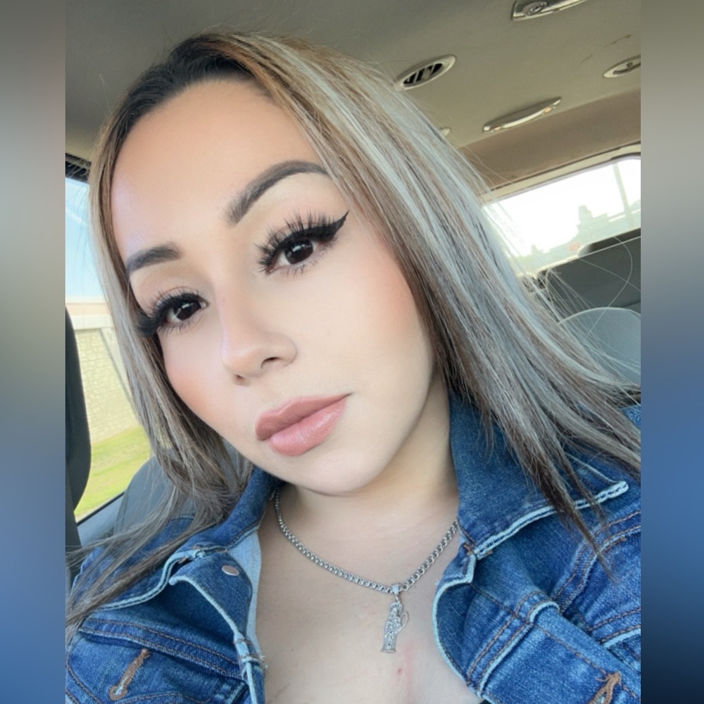 Meet your Posher, Perla